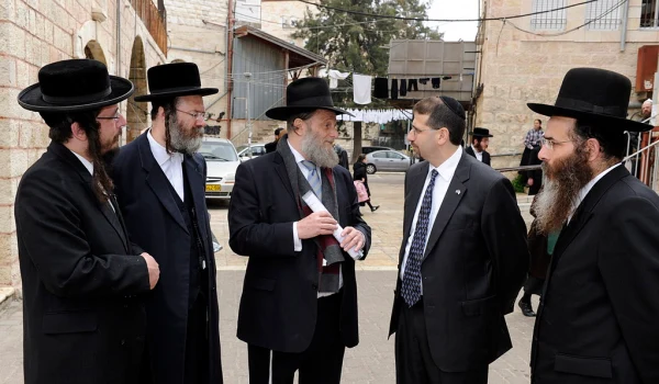 An Interview With a Boyaner Chossid—Meir Bronstein